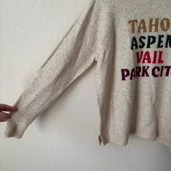 Lou & Grey | Women's Soft Cozy Ski City Sweater Size Small NWT Aspen Vail Tahoe - Picture 4 of 9